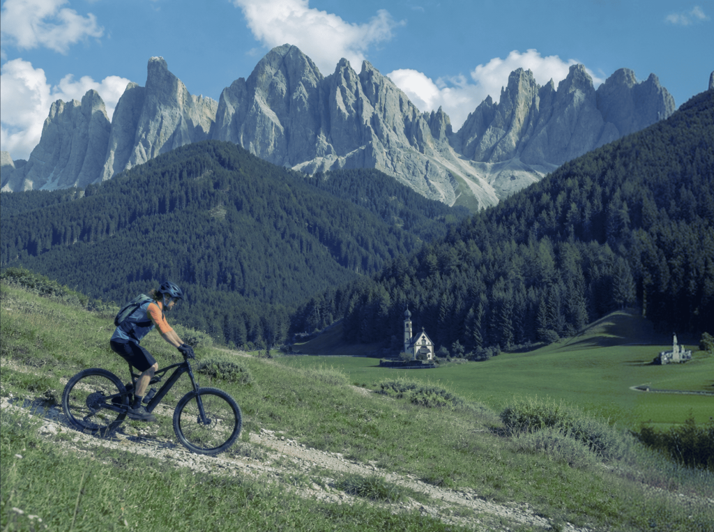 Scoprire il paese di Arabba: turismo, attività, cultura, specialità